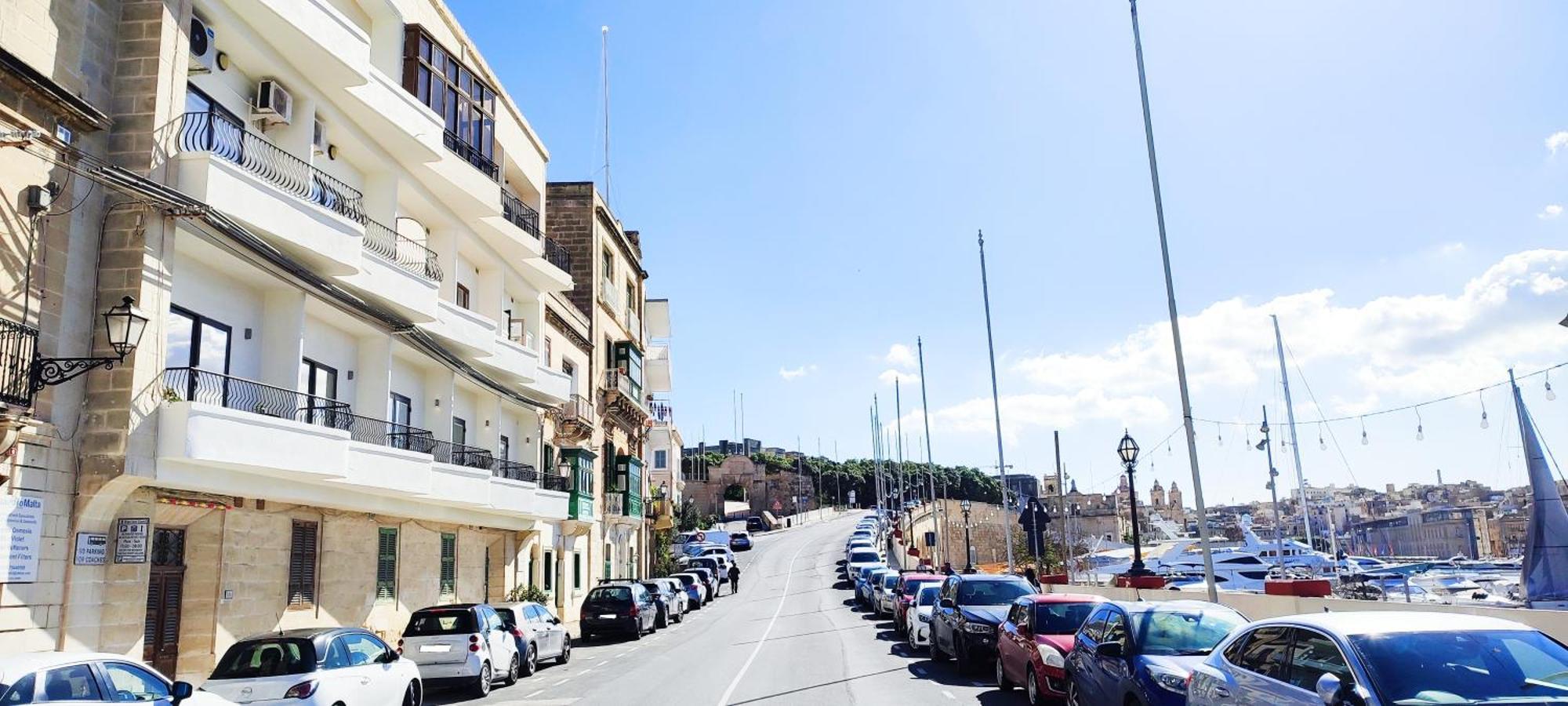 Vittoriosa' Seafront 2 Bed Highly Furnished Apartment Bagian luar foto
